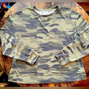 Time and Tru | Ladies Camouflage pullover shirt. Size: L (12-14).